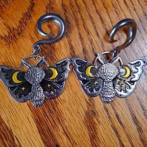 Stainless Steel. 6mm 2G weighted ear gauge hangers